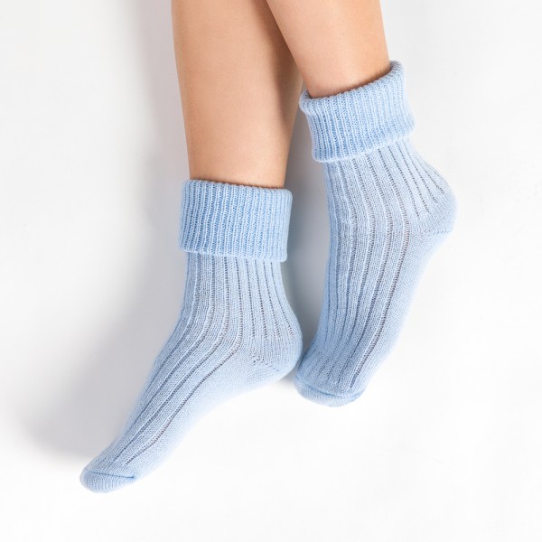 Skarpetki do spania błękitne
