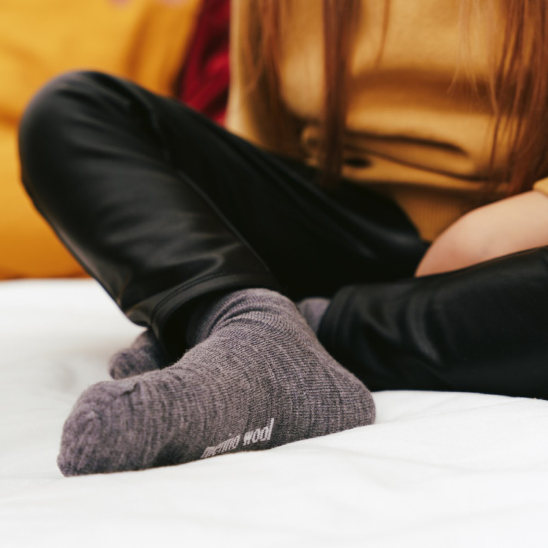 Skarpetki MERINO WOOL z wełny merynosa dla dzieci w kolorze CIEMNO SZARYM