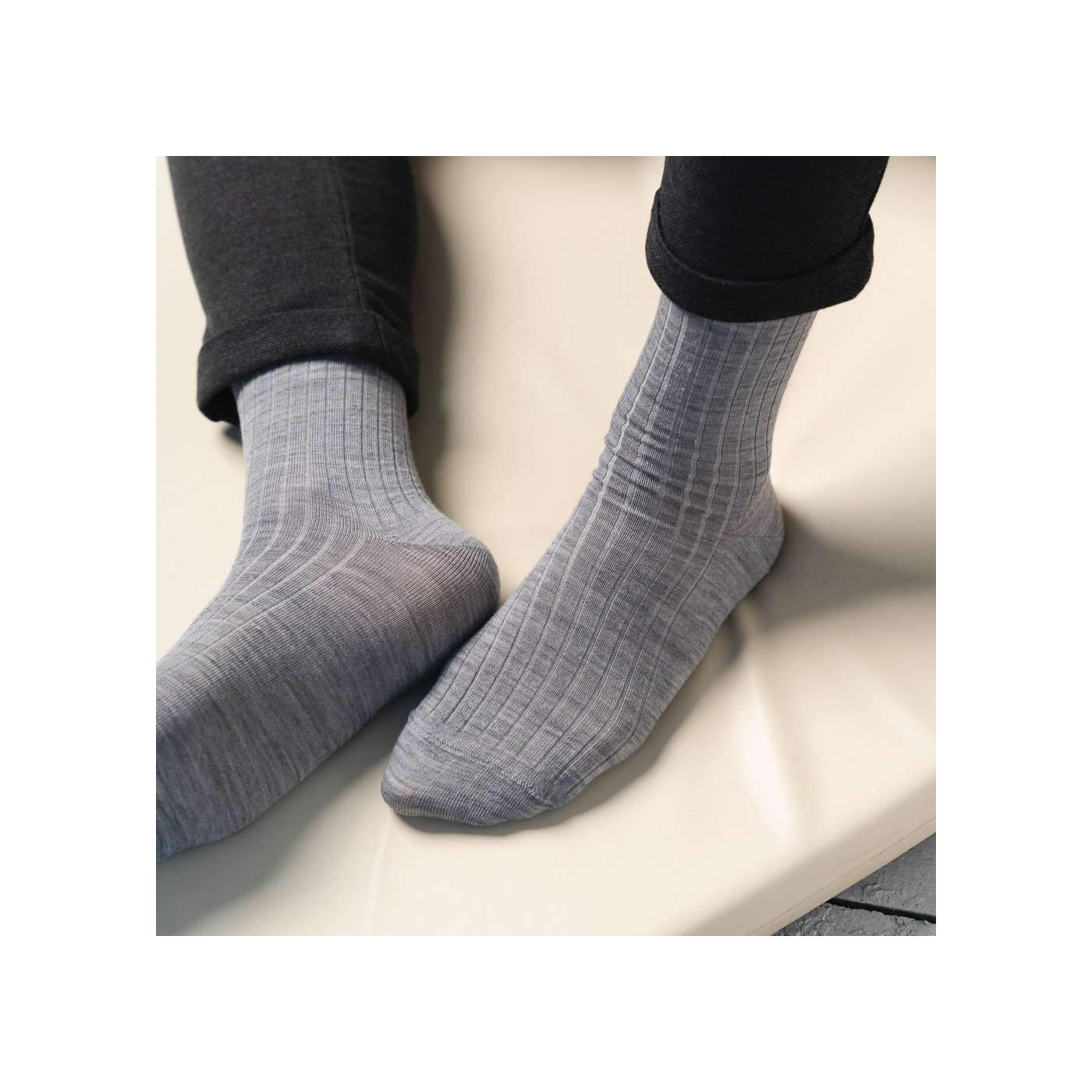 Skarpety MERINO WOOL z wełny merynosa prążkowane bezuciskowe dla mężczyzn SZARE