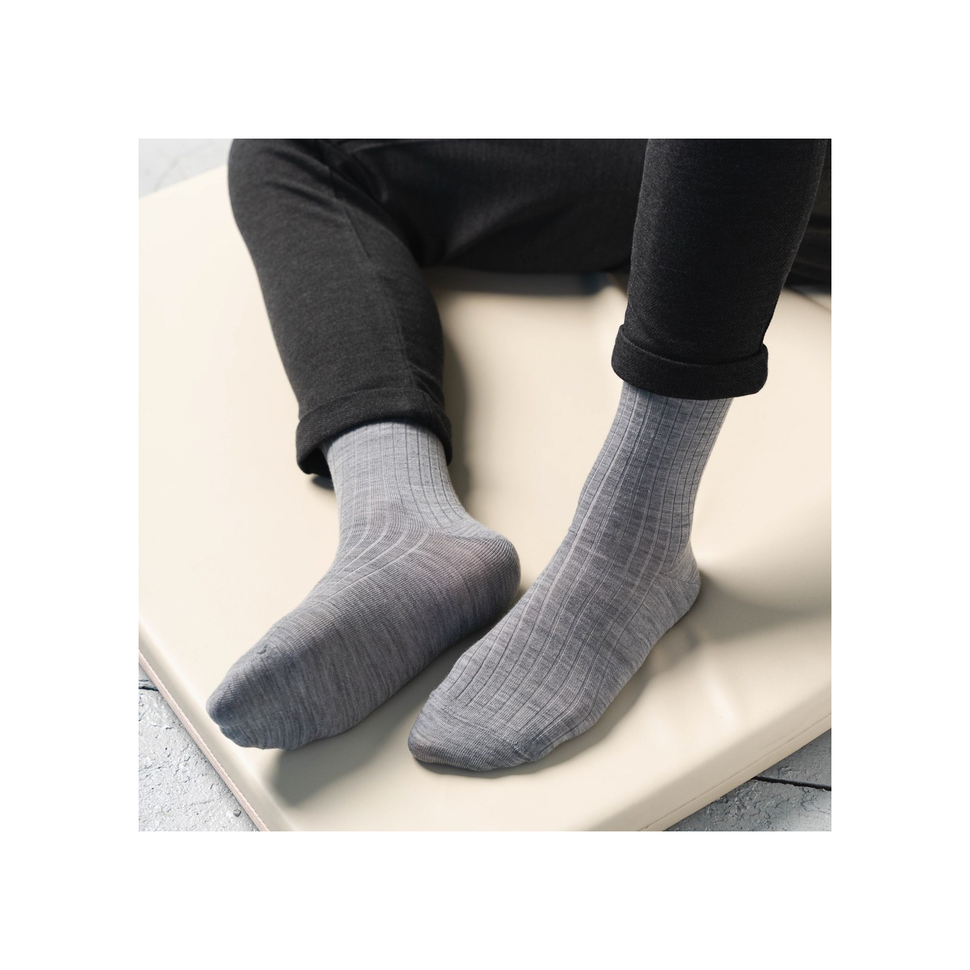 Skarpety MERINO WOOL z wełny merynosa prążkowane bezuciskowe dla mężczyzn SZARE