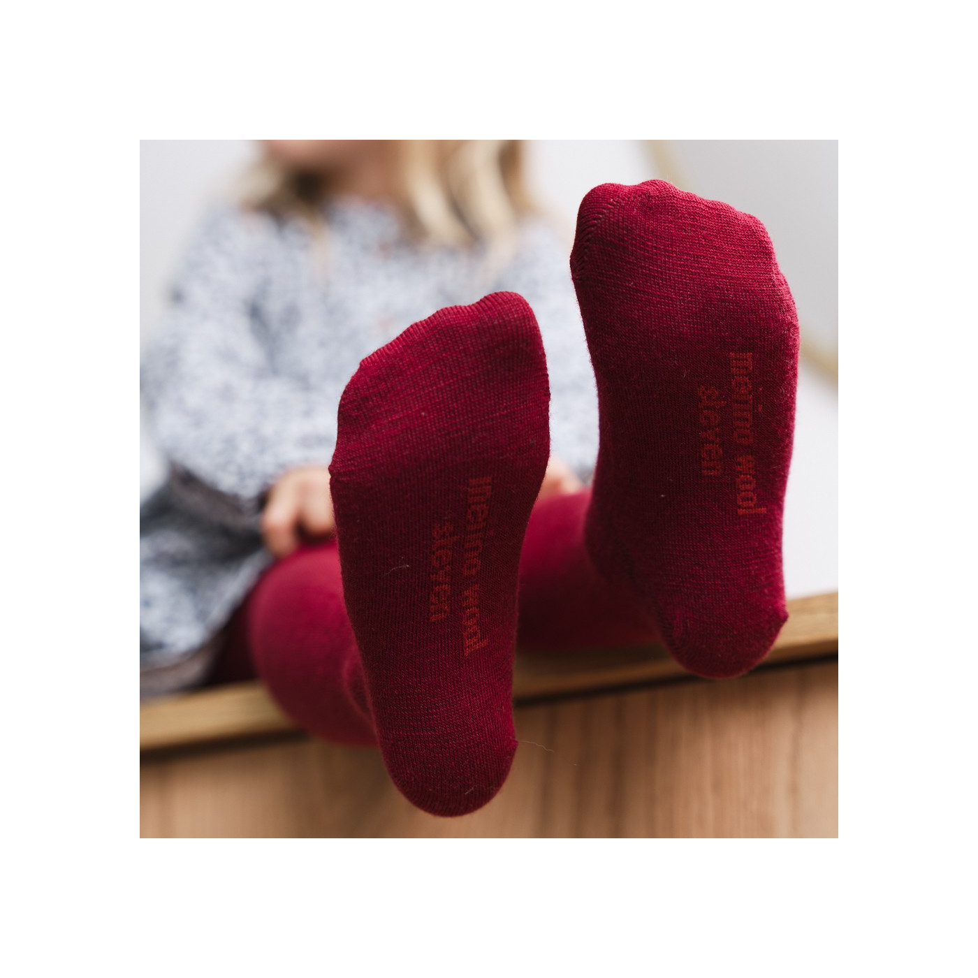 Rajstopki MERINO WOOL z wełny merynosów dla dzieci w kolorze BORDOWYM