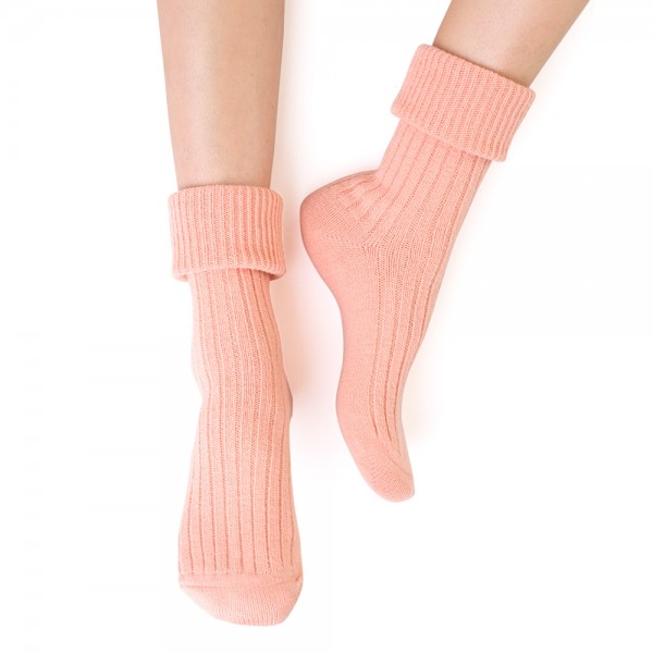 Skarpetki do spania brzoskwiniowe