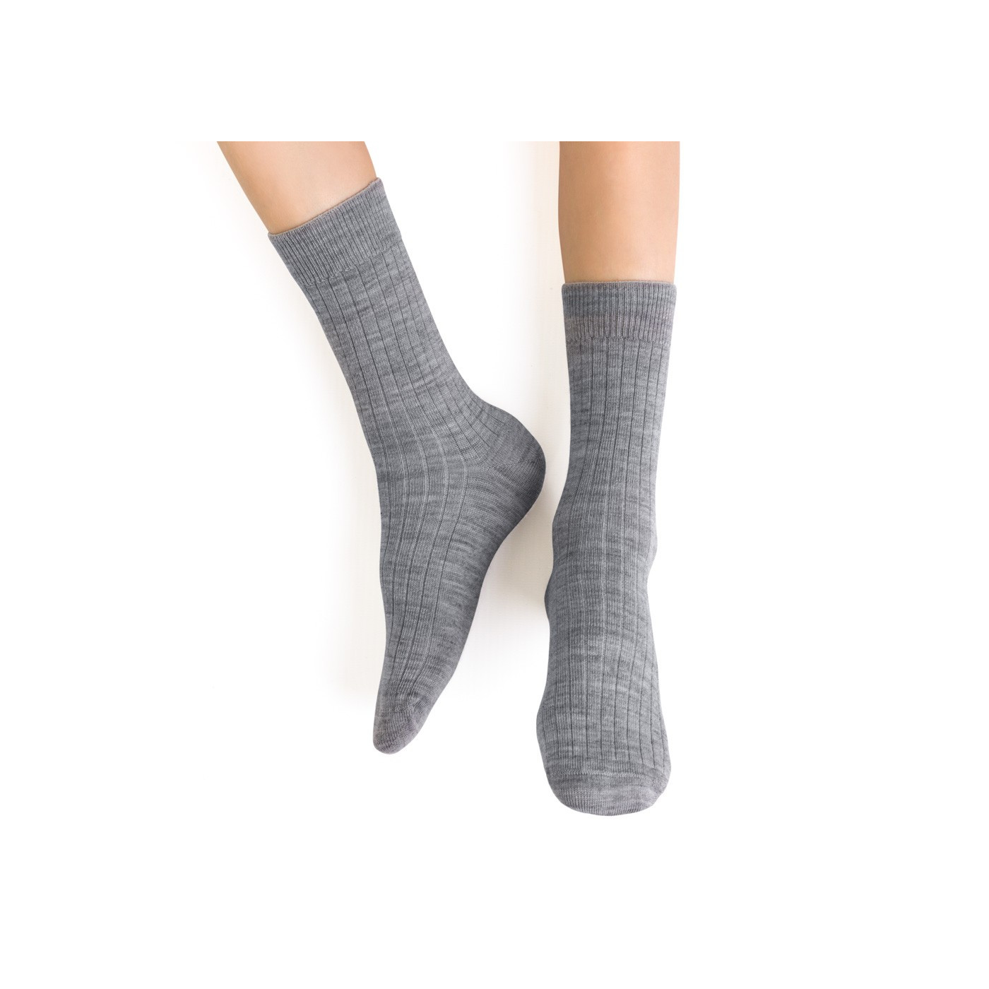 Skarpetki dziecięce bezuciskowe z welny merino szare - produkowane w Polsce.