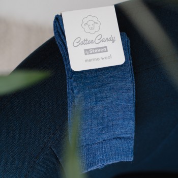 Skarpetki z wełny merynosów bezuciskowe w prążki jeans