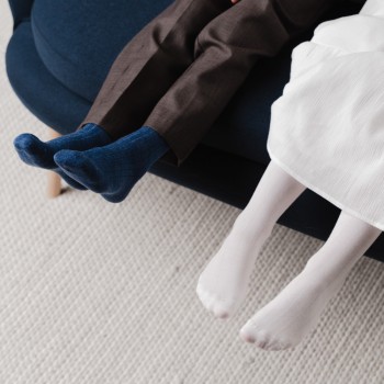 Skarpetki z wełny merynosów bezuciskowe w prążki jeans