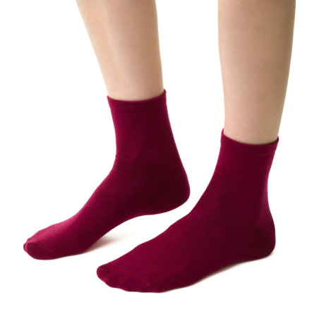 Skarpetki MERINO WOOL z wełny merynosów dla kobiet w kolorze BORDOWYM