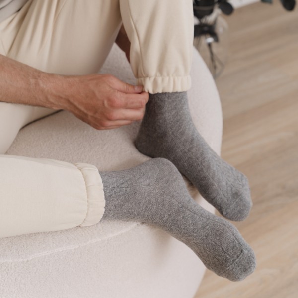 Skarpety wełniane szare