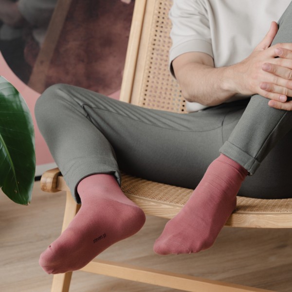 Cienkie skarpety męskie brudny róż