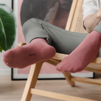 Cienkie skarpety męskie brudny róż