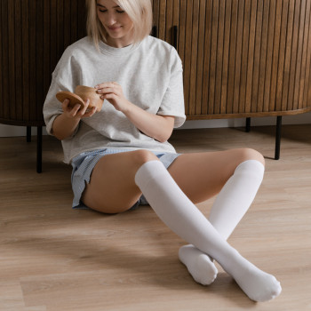 Podkolanówki bawełniane białe