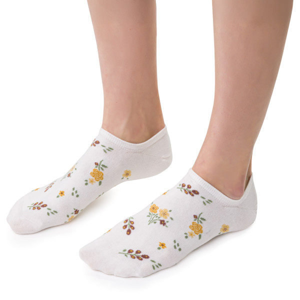 Stopki ecru w kwiaty