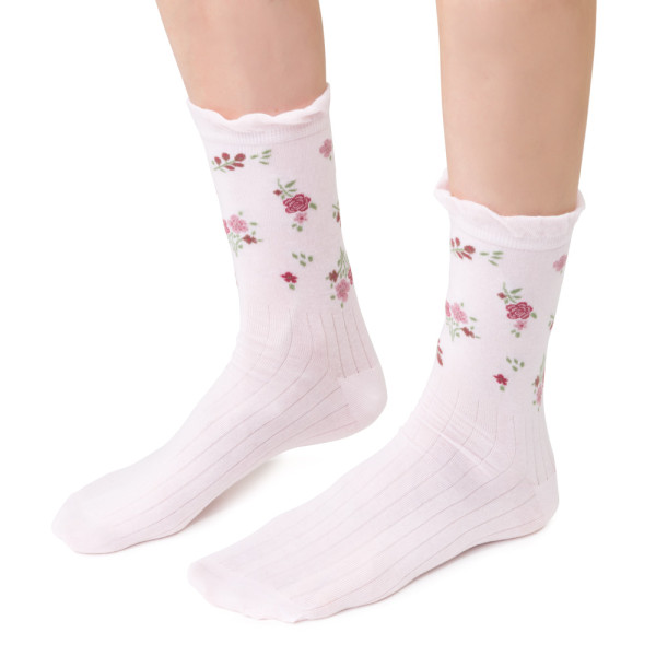 Skarpetki jasnoróżowe w kwiatki z falbanką