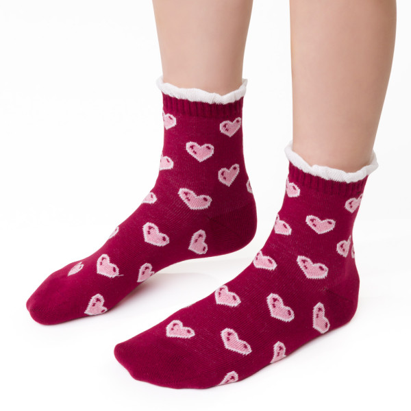 Skarpetki w serca z falbanką