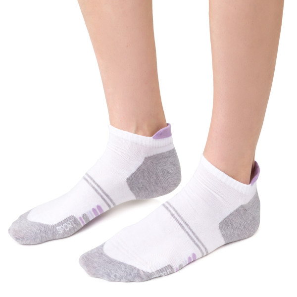 Stopki sportowe białe