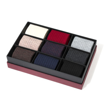 Zestaw skarpet z wełny merynosów 9-pak