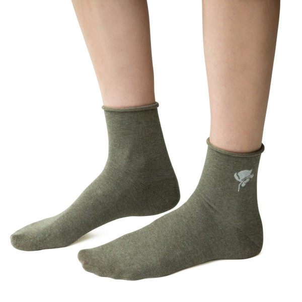 Skarpetki z delikatnym wzorem melanż oliwkowe