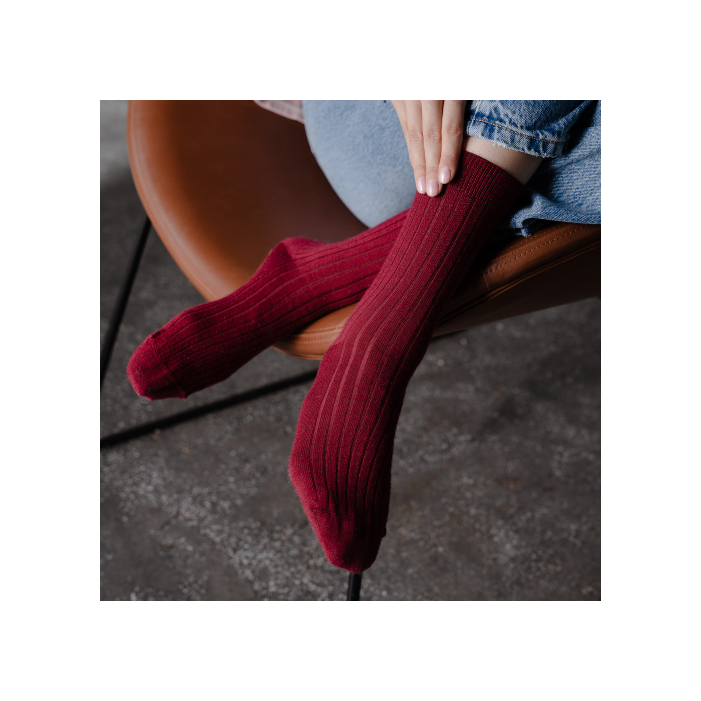 Skarpetki z wełny merynosów dla kobiet w kolorze - BORDOWYM - MERINO WOOL