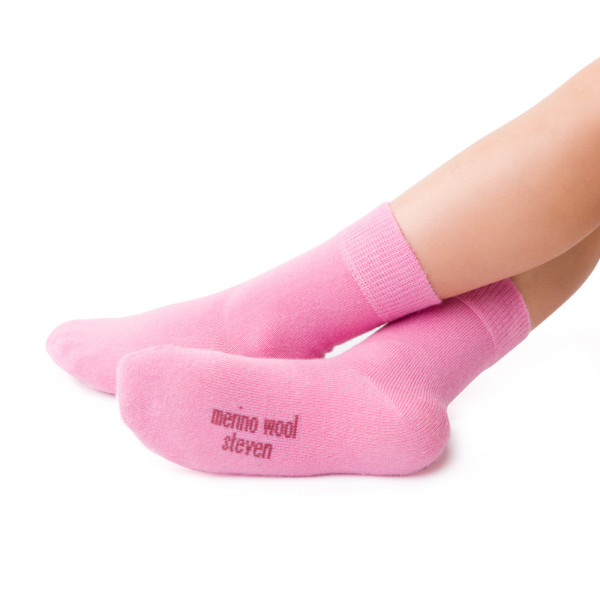 Skarpetki z wełny merynosów różowy
