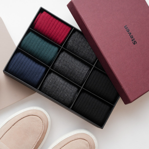 Zestaw skarpet z wełny merynosów 9-pak