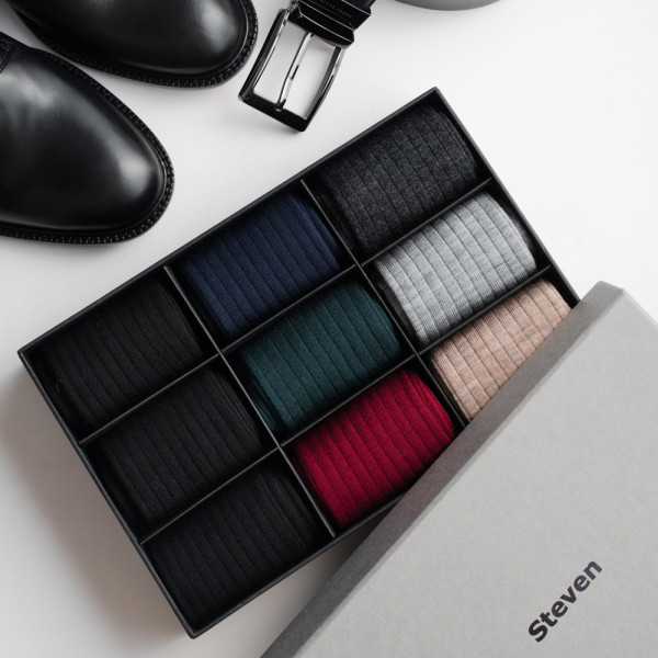 Zestaw skarpet z wełny merynosów 9-pak