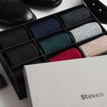 Zestaw skarpet z wełny merynosów 9-pak