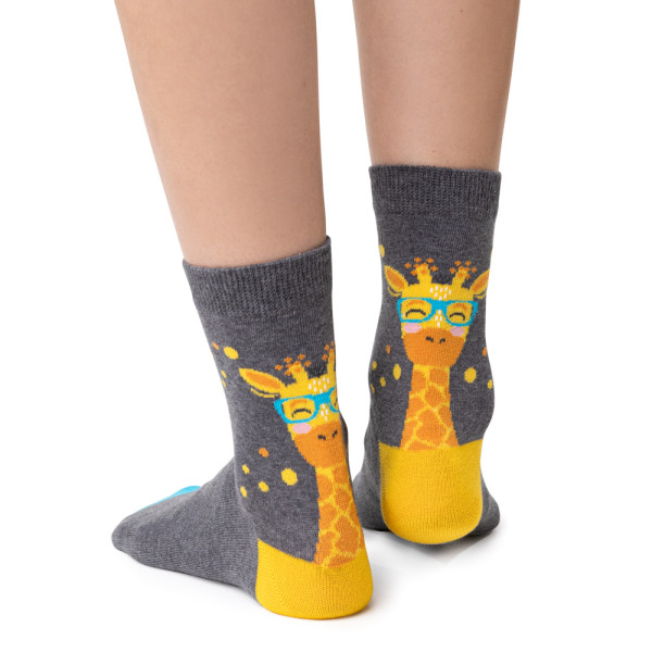 Skarpetki z żyrafą szare