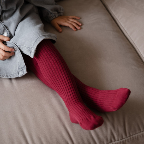 Bawełniane rajstopki w prążki bordowe