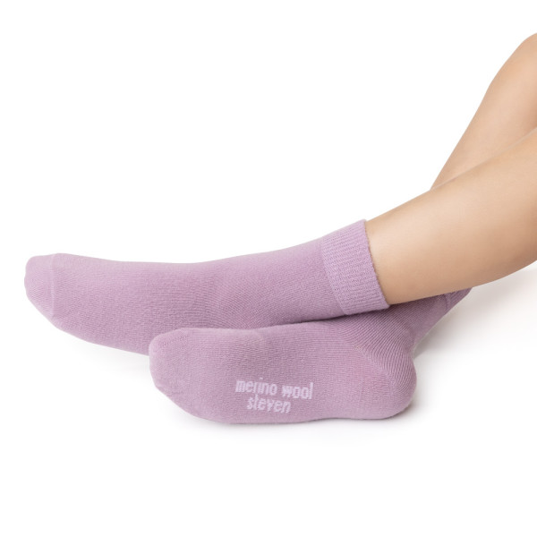 Skarpetki z wełny merynosów lawendowy