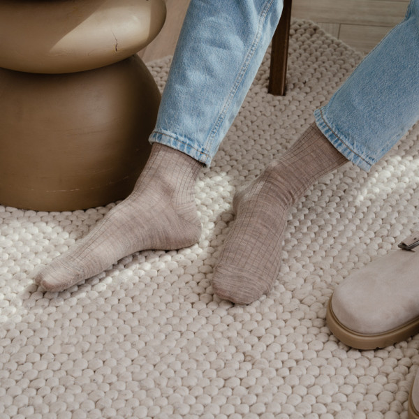 Skarpety bezuciskowe z wełny merynosów beżowe