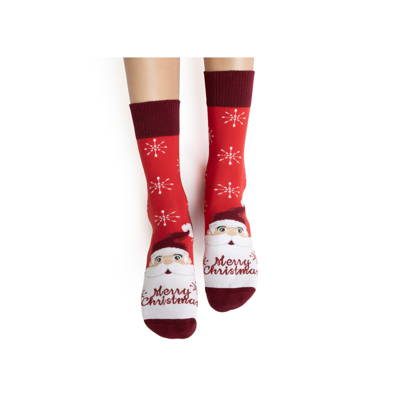 Czerwone skarpety świąteczne na prezent z napisem Merry Christmas