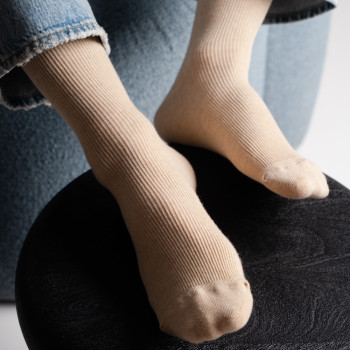 Skarpetki bezuciskowe jasnobeżowe