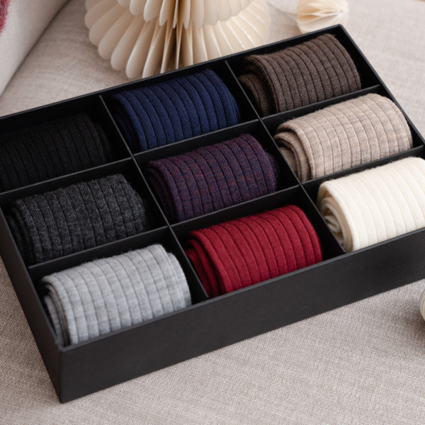 Zestaw skarpet z wełny merynosów 9-pak