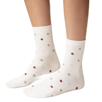 Skarpetki w grochy ecru