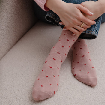 Skarpetki w serduszka różowe