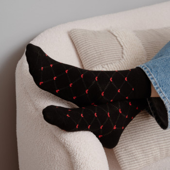 Skarpetki w serduszka czarne