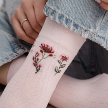 Skarpetki retro w kwiaty różowe