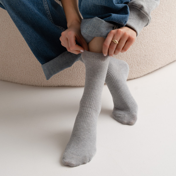 Skarpetki bezuciskowe jasnoszare