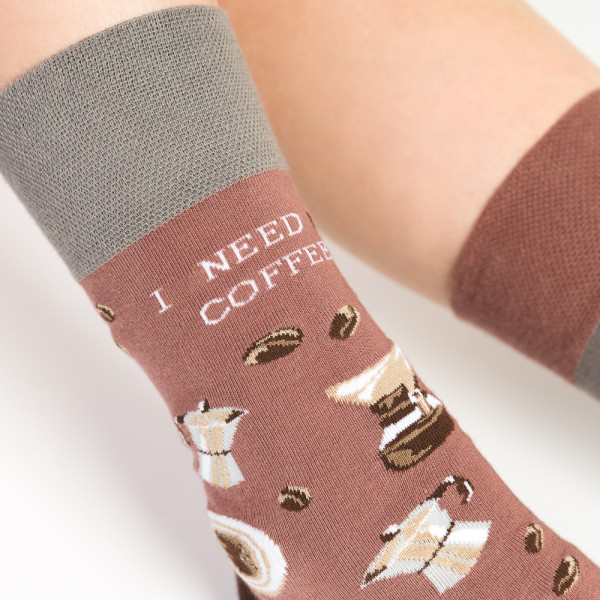COFFEE - kolorowe skarpetki beżowe