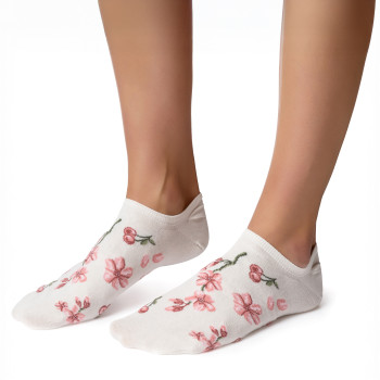 Stopki ecru w kwiaty