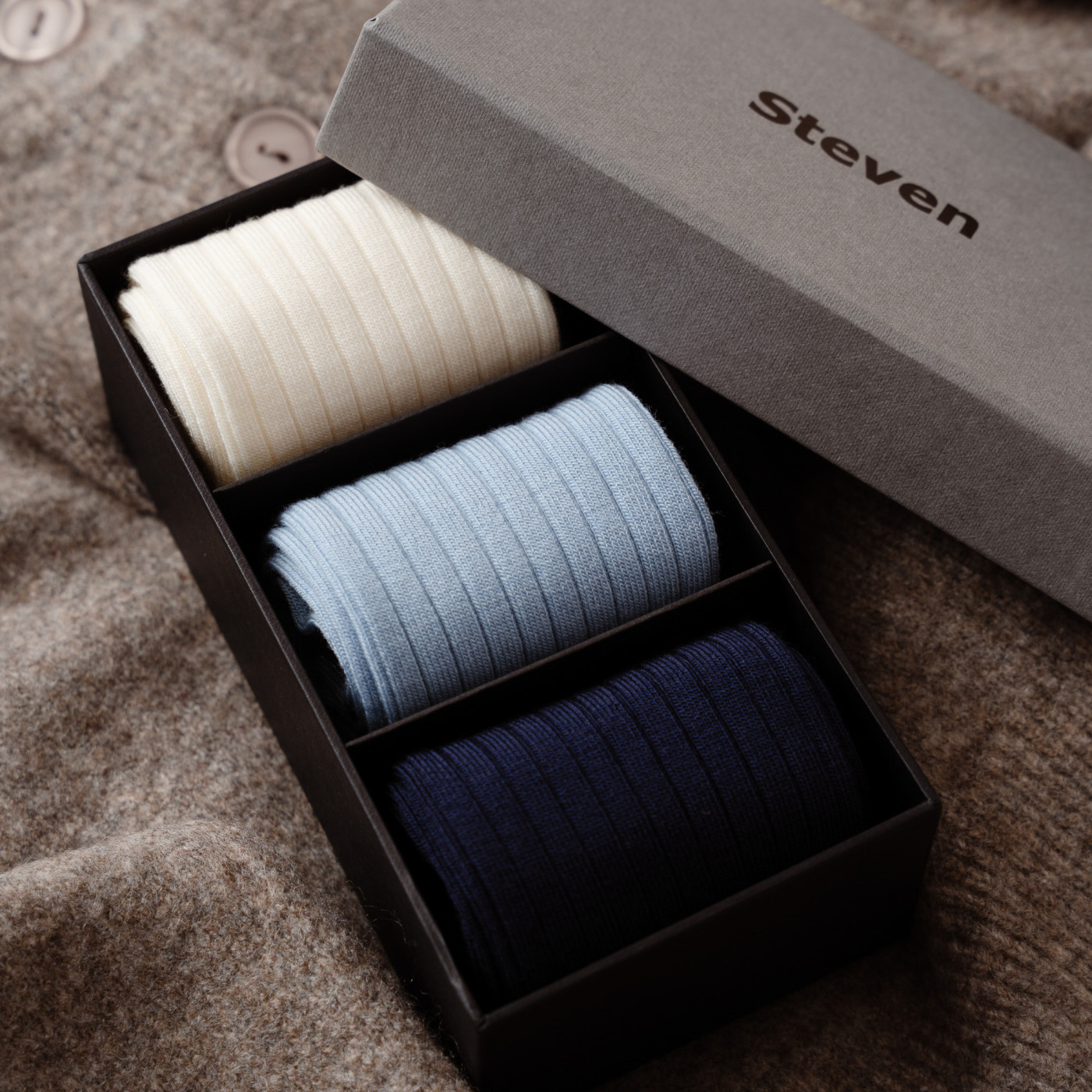 Zestaw damskich skarpet bezuciskowych z wełny merino (3 pary) – ecru, błękit, granat | Steven