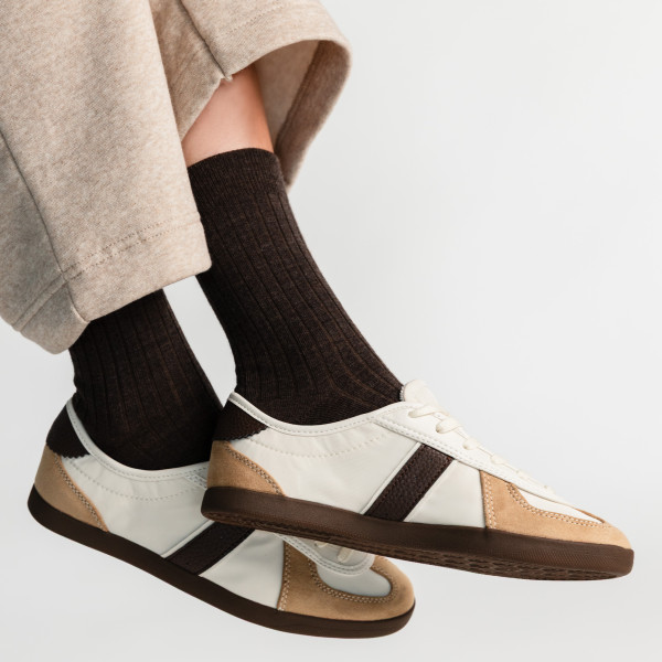 Skarpetki bezuciskowe z wełny merynosów brązowe