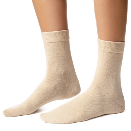 Jednokolorowe skarpetki damskie z bawełny