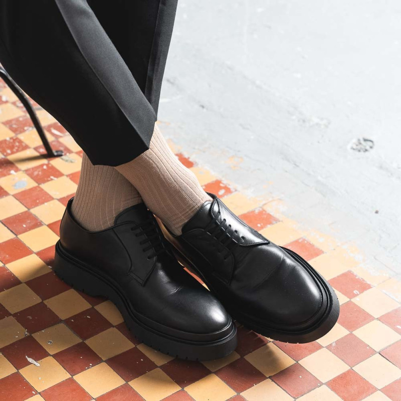 Bezuciskowe bambusowe skarpetki dla mężczyzn w kolorze beżu